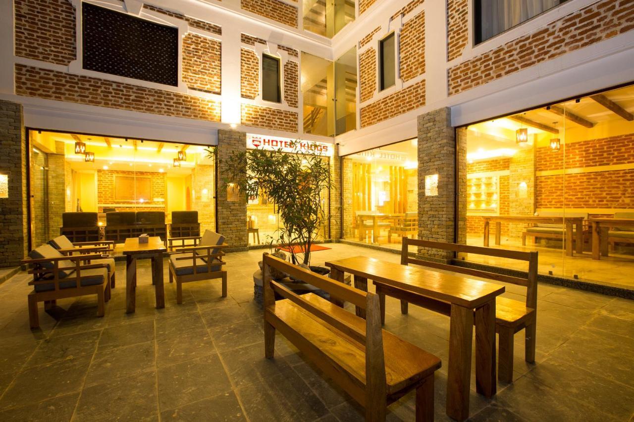 פוקהרה Hotel Kings מראה חיצוני תמונה