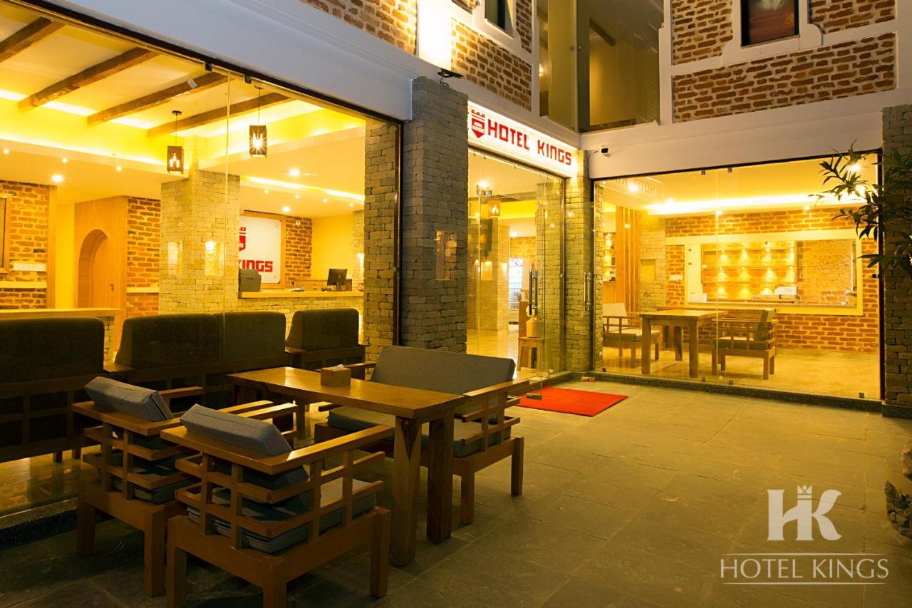 פוקהרה Hotel Kings מראה חיצוני תמונה